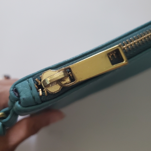 Fossil Teal Pebbled Leather Wristlet - Picture 8 of 15